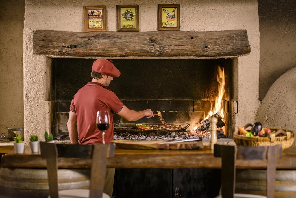 Hotel Lares De Chacras Chacras de Coria Exteriér fotografie